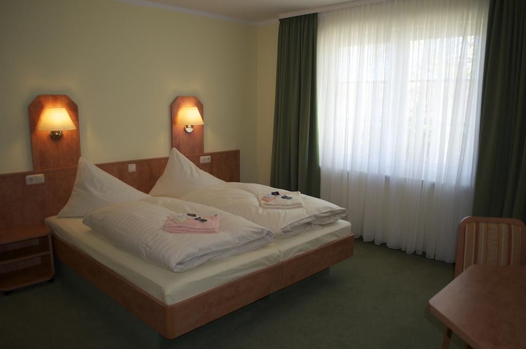 Gasthof & Pension Zum Himmel Rubenow Bilik gambar